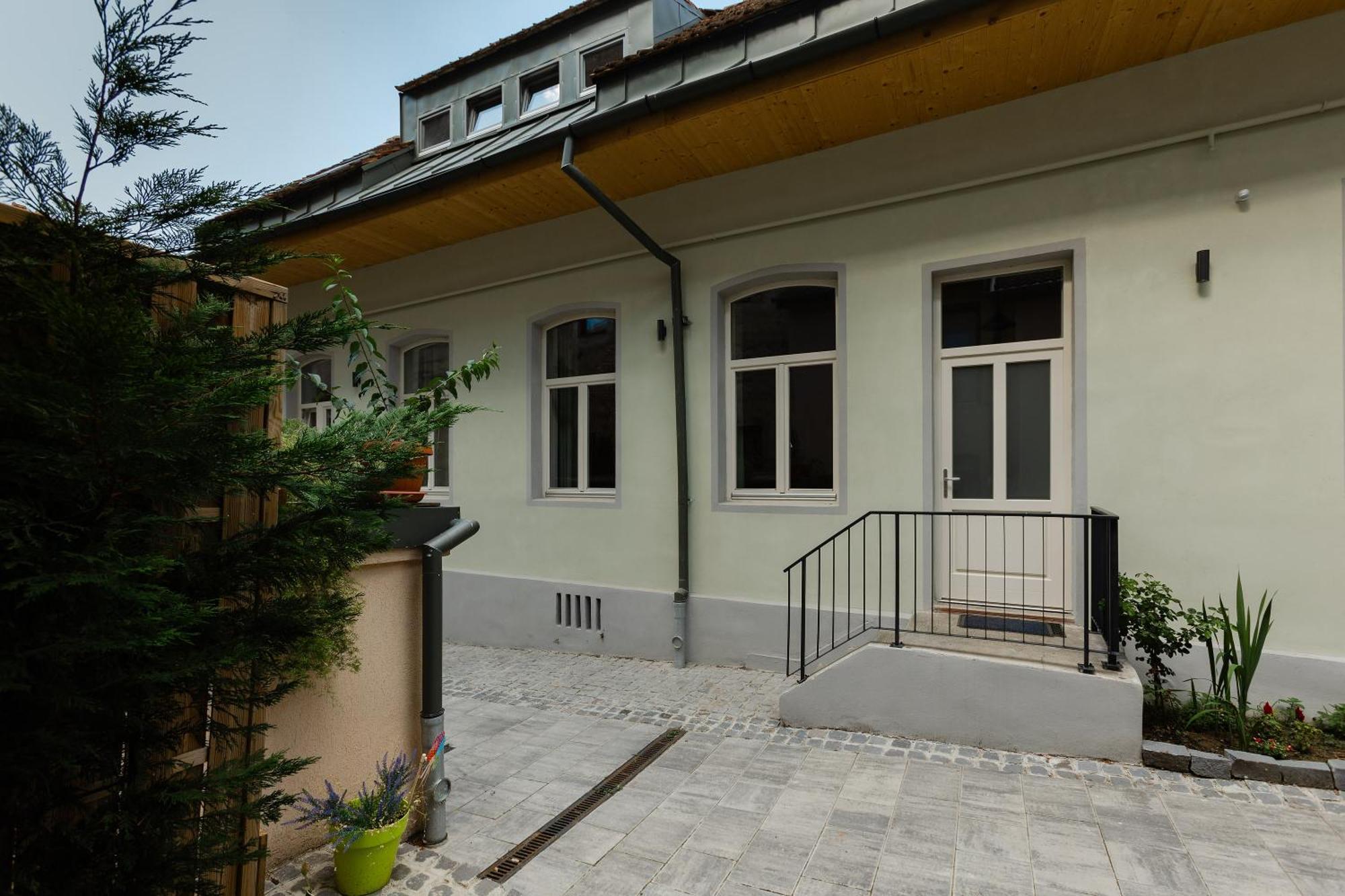 Aparthotel House 66 Braszów Zewnętrze zdjęcie